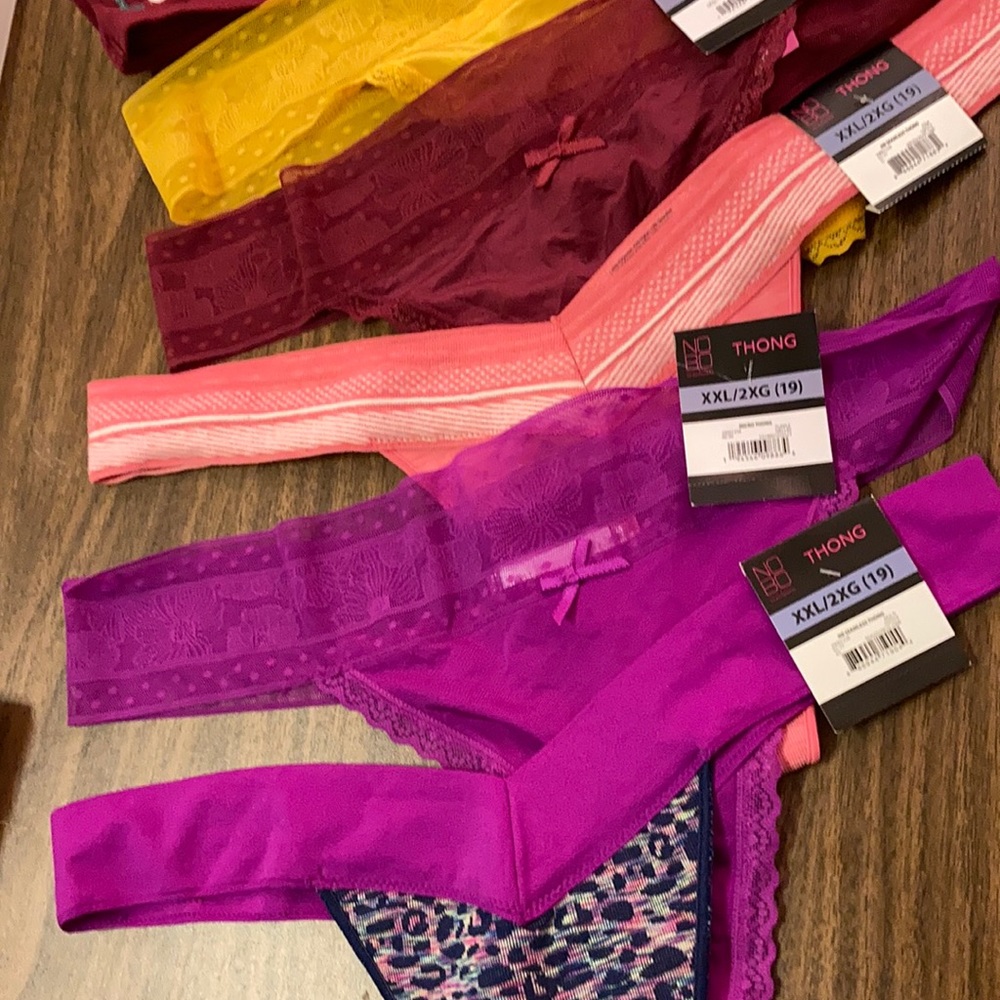 6 new pairs of ladies thongs/panties, no boundaries, size xxL/2XG (19) Plus size